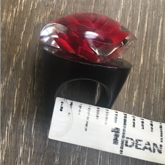 Statement Ring - Picture 2 of 11